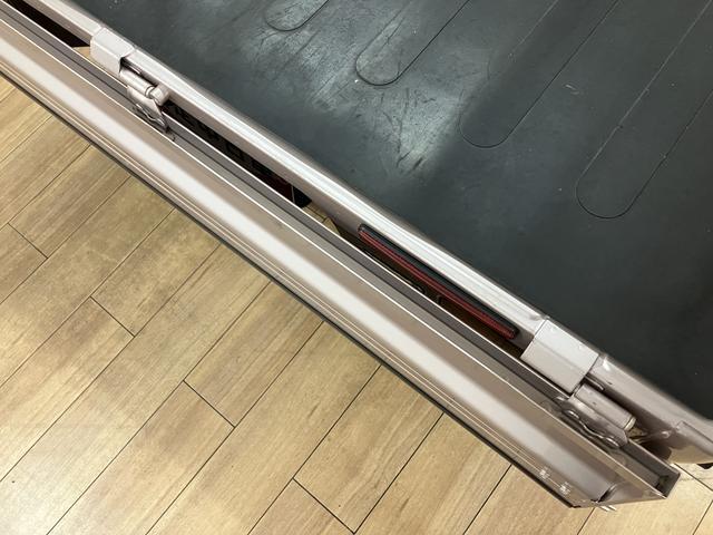 ハイゼットトラックスタンダード　４Ａ／Ｔ　ナビ／ドラレコ／ＥＴＣ車載器ナビ　ドライブレコーダー　ＥＴＣ車載器　４速オートマチック　エアコン　パワーステアリング　法定１２か月点検整備付き　１年間走行距離無制限保証　ダイハツ認定中古車（大阪府）の中古車