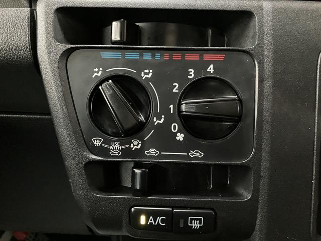 ハイゼットカーゴクルーズ　ＣＤチューナー／ＥＴＣ／ＬＥＤヘッドランプ１年間距離無制限保証／ＣＤチューナー／ＥＴＣ／ＬＥＤヘッドランプ／プッシュボタンスタート／電動格納ドアミラー／コーナーセンサー／衝突軽減ブレーキ／エアコン／パワステ／パワーウィンドウ（大阪府）の中古車