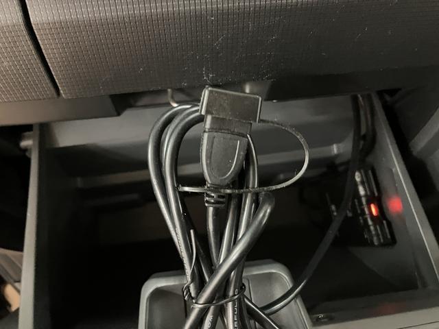 タントカスタムＸナビゲーション　ＥＴＣ車載器　ディスチャージヘッドライト　電動スライドドア　オートエアコン　キーフリーシステム　スペアタイヤ　１年間走行距離無制限保証（大阪府）の中古車