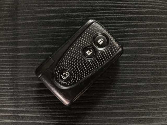 タントカスタムＸナビゲーション　ＥＴＣ車載器　ディスチャージヘッドライト　電動スライドドア　オートエアコン　キーフリーシステム　スペアタイヤ　１年間走行距離無制限保証（大阪府）の中古車