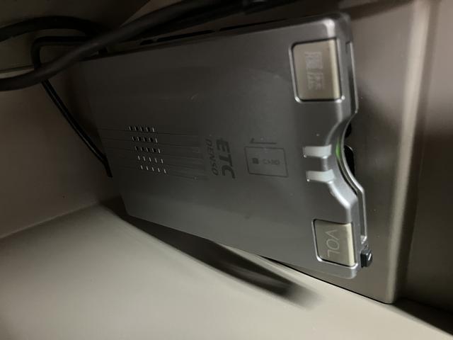 ミラＸリミテッド　純正フルセグナビ・ＥＴＣ・社外品アルミホイ−ル純正フルセグナビ・ＣＤ／ＤＶＤ／Ｂｌｕｅｔｏｏｔｈ・ＥＴＣ車載器・社外品アルミホイ−ル・電動格納ドアミラー・スマ−トキ−・マット／バイザ−装備（大阪府）の中古車