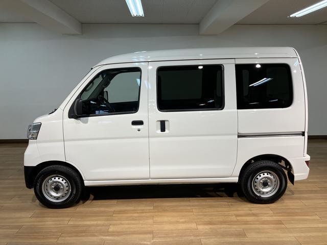 ハイゼットカーゴデラックスＳＡIII　ＬＥＤヘッドライト・フロントドラレコＬＥＤヘッドライト・フロントドラレコ・ＡＭ／ＦＭラジオ・エアコン・パワーステアリング・パワ−ウインドウ・リモコンキ−・オートハイビ−ム・オーバ−ヘッドシェルフ（大阪府）の中古車