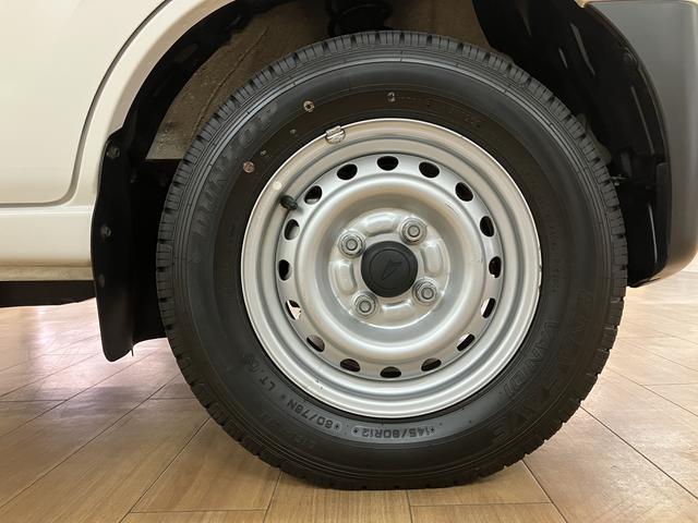 ハイゼットカーゴデラックスＳＡIII　ＬＥＤヘッドライト・フロントドラレコＬＥＤヘッドライト・フロントドラレコ・ＡＭ／ＦＭラジオ・エアコン・パワーステアリング・パワ−ウインドウ・リモコンキ−・オートハイビ−ム・オーバ−ヘッドシェルフ（大阪府）の中古車