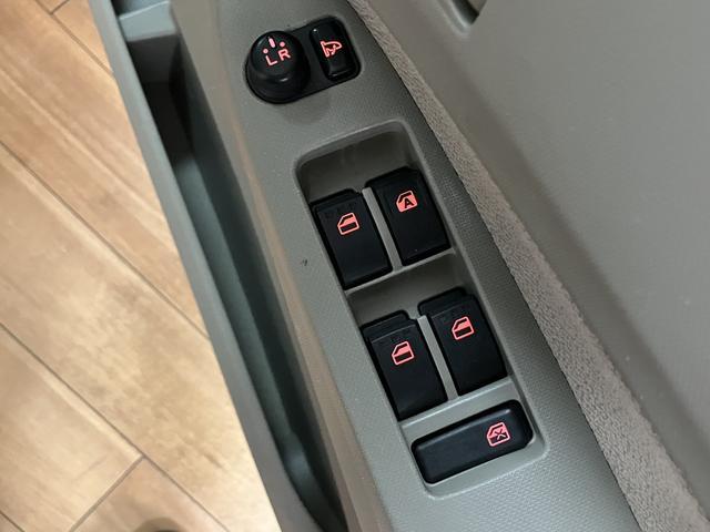 ムーヴLCD/AUXステレオ キーレスエントリー オートエアコン 電動格納ドアミラー ベンチシート 1年間走行距離無制限保証 法定12か月点検整備付き(大阪府)の中古車