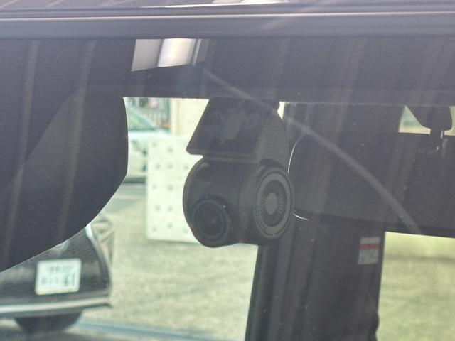 タントカスタムＲＳ１０インチ純正ナビ　パノラマモニター　ドライブレコーダー　電動パーキングブレーキ　フロントシートヒーター　電動格納式ドアミラー　パワーウィンドウ　アルミホイール　キーフリー　アイドリングストップ機能（奈良県）の中古車