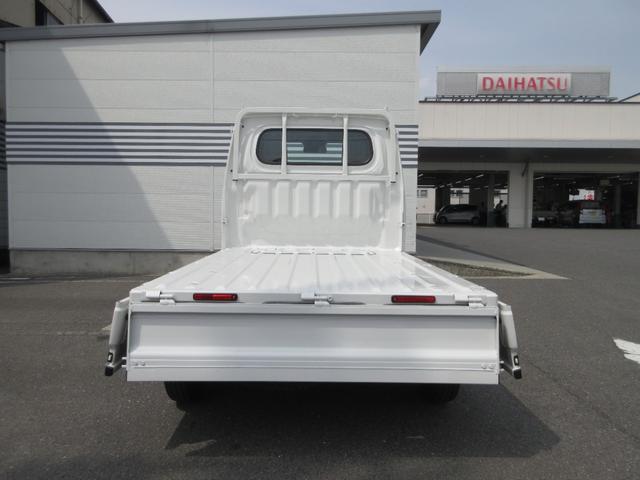 ハイゼットトラックスタンダードＡＭ／ＦＭラジオ　禁煙車　マニュアルエアコン　ＣＶＴ　パワーステアリング　運転席エアバック　ＡＢＳ（奈良県）の中古車