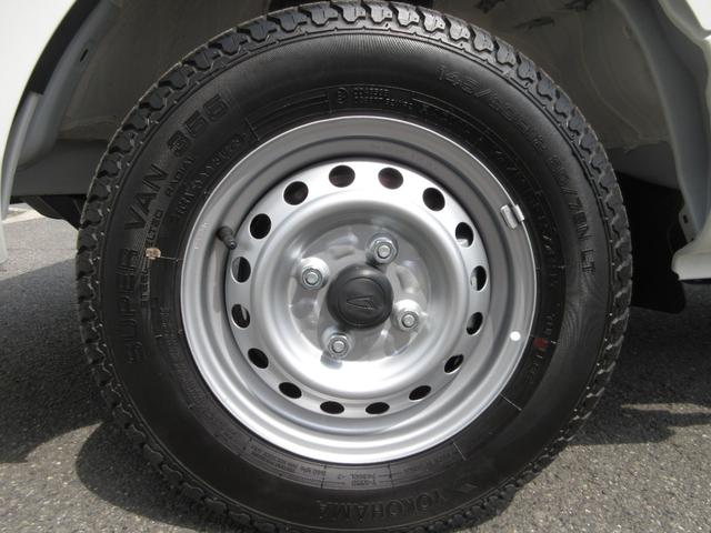 ハイゼットトラックスタンダードＡＭ／ＦＭラジオ　禁煙車　マニュアルエアコン　ＣＶＴ　パワーステアリング　運転席エアバック　ＡＢＳ（奈良県）の中古車