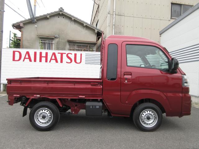 ハイゼットトラックジャンボエクストラプッシュボタンスタート　アイドリングストップ　ＬＥＤヘッドランプ　荷台作業灯　電動格納式ミラー　マニュアルエアコン　キーフリーシステム　オーディオ穴（奈良県）の中古車