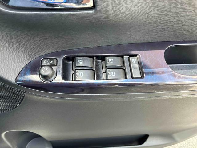 タントカスタムＲＳ　トップエディションＶＳ　ＳＡIII純正ナビ　全周囲カメラ　ＥＴＣ　ドライブレコーダー　オートエアコン　運転席シートヒーター　左右パワースライドドア　プッシュボタンスタート　アイドリングストップ　アルミホイール　電動格納式ドアミラー（奈良県）の中古車