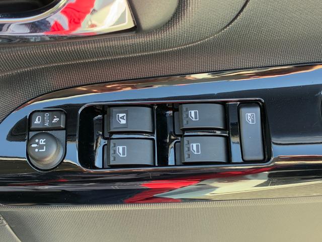 ムーヴキャンバスＧブラックアクセントＶＳ　ＳＡIIIナビゲーション　パノラマモニター　ＬＥＤヘッドランプ　オートハイビーム　運転席シートヒーター　両側パワースライドドア　　プッシュボタンスタート　電動格納式ミラー　キーフリーシステム（奈良県）の中古車