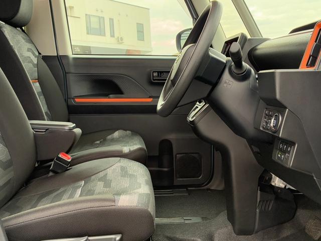 タントファンクロスオーディオ穴 LEDヘッドランプ 前席シートヒーター 電動パーキング アイドリングストップ プッシュボタンスタート 両側パワースライドドア コーナーセンサー キーフリーシステム(奈良県)の中古車