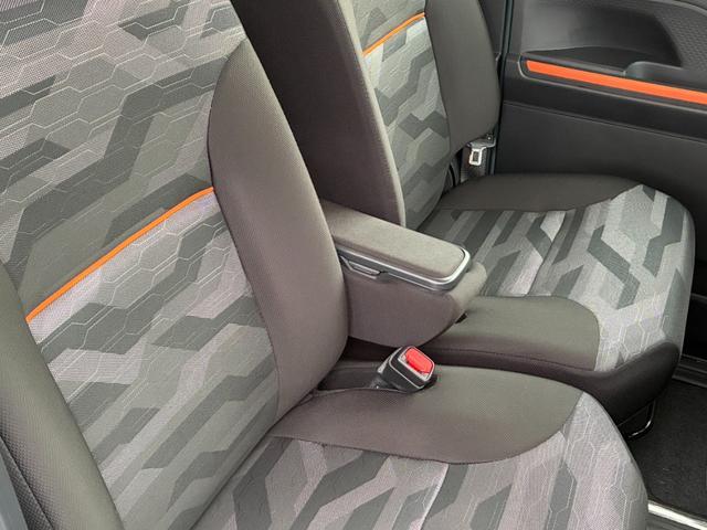 タントファンクロスオーディオ穴 LEDヘッドランプ 前席シートヒーター 電動パーキング アイドリングストップ プッシュボタンスタート 両側パワースライドドア コーナーセンサー キーフリーシステム(奈良県)の中古車