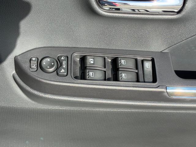 タントカスタムRSオーディオ穴 LEDヘッドランプ 電動パーキング 両側パワースライドドア オートエアコン 前席シートヒーター 電動格納式ミラー キーフリーシステム オートライト(奈良県)の中古車