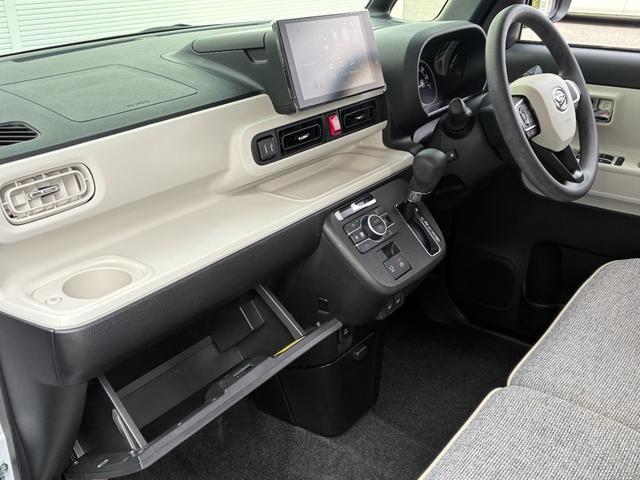 ムーヴキャンバスストライプスＧ９インチスマホ連携ディスプレイオーディオ　前後ドライブレコーダー　バックカメラ　前席シートヒーター　ＬＥＤヘッドランプ　電動パーキング　コーナーセンサー　オートエアコン　アイドリングストップ（奈良県）の中古車