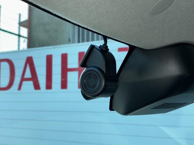 タントＸナビゲーション　ドライブレコーダー　バックカメラ　ＬＥＤヘッドランプ　運転席シートヒーター　電動パーキング　助手席側パワースライドドア　オートエアコン　コーナーセンサー　電動格納式ミラー（奈良県）の中古車