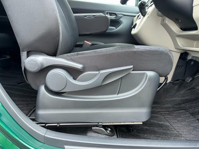 ムーヴＸリミテッドII　ＳＡIIIＣＤチューナー　ＬＥＤヘッドランプ　オートエアコン　プッシュボタンスタート　アイドリングストップ　運転席シートヒーター　オートハイビーム　電動格納式ミラー　キーフリーシステム（奈良県）の中古車