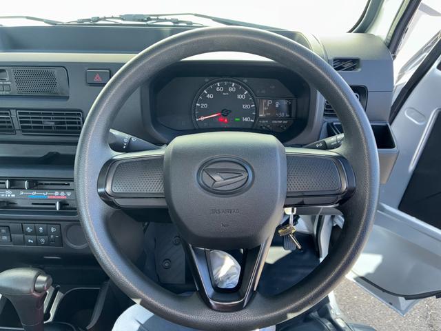 ハイゼットトラックスタンダード４ＷＤ　ＡＭ／ＦＭチューナー　アイドリングストップ　コーナーセンサー　スマートアシスト（奈良県）の中古車