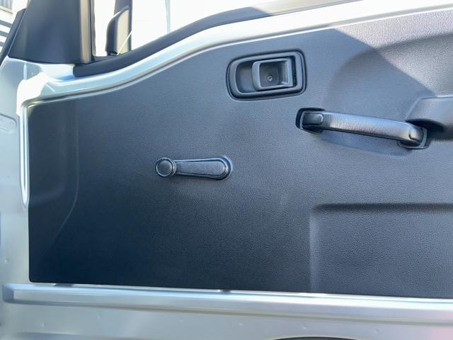 ハイゼットトラックスタンダード４ＷＤ　ＡＭ／ＦＭチューナー　アイドリングストップ　コーナーセンサー　スマートアシスト（奈良県）の中古車