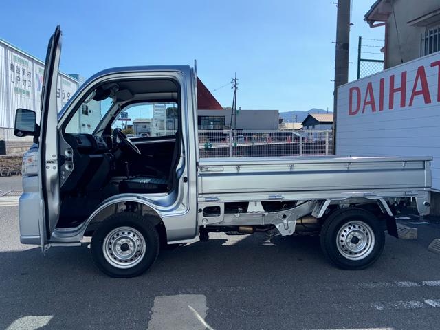 ハイゼットトラックスタンダード４ＷＤ　ＡＭ／ＦＭチューナー　アイドリングストップ　コーナーセンサー　スマートアシスト（奈良県）の中古車