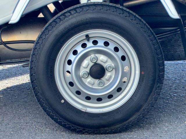 ハイゼットトラックスタンダード４ＷＤ　ＡＭ／ＦＭチューナー　アイドリングストップ　コーナーセンサー　スマートアシスト（奈良県）の中古車