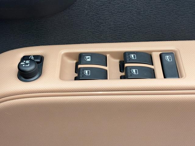 ミラココアココアプラスＸＬＥＤヘッドランプ　オートエアコン　電動格納式ミラー　ＣＤチューナー　アイドリングストップ　キーフリーシステム（奈良県）の中古車