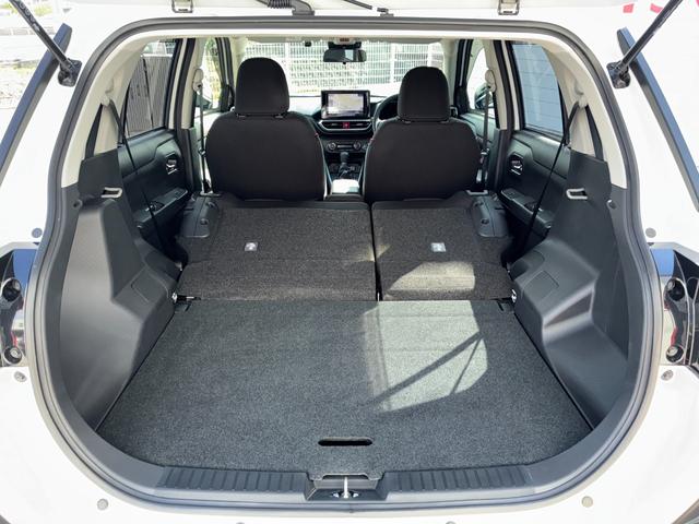 ロッキーＸ　ＨＥＶ純正９インチナビゲーション　ドライブレコーダー　ＥＴＣ　パノラマモニター　電動パーキング　ＬＥＤヘッドランプ　コーナーセンサー　電動格納式ミラー　キーフリーシステム（奈良県）の中古車