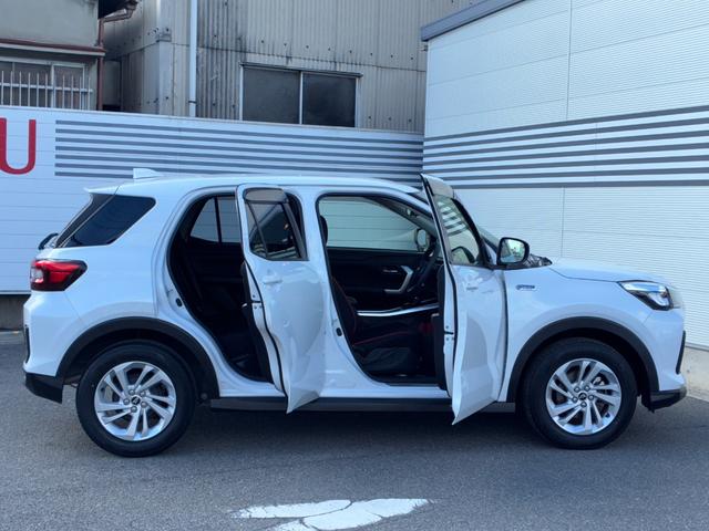 ロッキーＸ　ＨＥＶ純正９インチナビゲーション　ドライブレコーダー　ＥＴＣ　パノラマモニター　電動パーキング　ＬＥＤヘッドランプ　コーナーセンサー　電動格納式ミラー　キーフリーシステム（奈良県）の中古車