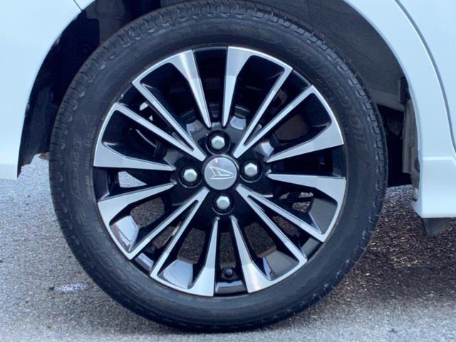 タントカスタムＲＳナビゲーション　バックカメラ　ＬＥＤヘッドランプ　アイドリングストップ　プッシュボタンスタート　両側パワースライドドア　コーナーセンサー　オートエアコン　キーフリーシステム　運転席ロングスライドシート（奈良県）の中古車