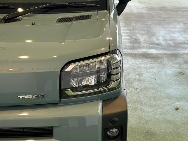 タフトＧバックカメラ対応　全車速追従機能付ＡＣＣ　コ−ナ−センサ−　衝突被害軽減ブレーキ　電動パーキング　アイドリングストップ機能　前席シ−トヒ−タ−　プッシュボタンスタ−ト　ＬＥＤヘッドライト（奈良県）の中古車