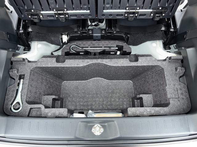 ムーヴキャンバスＸリミテッドメイクアップ　ＳＡIIIナビゲーション　ドライブレコーダー　ＥＴＣ　バックカメラ　電動格納式ミラー　オートエアコン　両側パワースライドドア　アイドリングストップ　プッシュボタンスタート　オートハイビーム（奈良県）の中古車