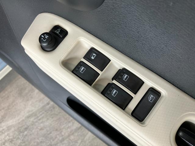 ミラココアココアプラスＧ　ローダウン　社外マフラー　ナビ　バックカメラＬＥＤライト　ミニライトアルミ　ナビ　Ｂｌｕｅｔｏｏｔｈ　ＵＳＢ　ドラレコ　バックカメラ　スマートキー　ＥＴＣ　オートエアコン　社外マフラー（滋賀県）の中古車