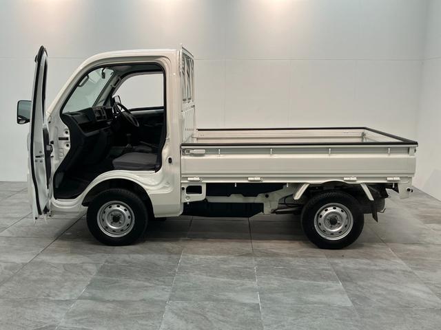 ハイゼットトラックスタンダード　５ＭＴ　パートタイム４ＷＤ　走行３千キロ弱５ＭＴ　パートタイム４ＷＤ　ＡＭ／ＦＭステレオ　エアコン　パワステ　マニュアルレベリング（滋賀県）の中古車