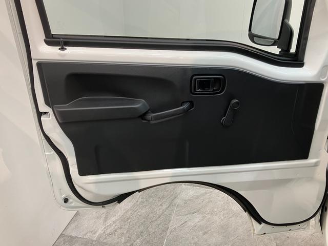 ハイゼットトラックスタンダード　５ＭＴ　パートタイム４ＷＤ　走行３千キロ弱５ＭＴ　パートタイム４ＷＤ　ＡＭ／ＦＭステレオ　エアコン　パワステ　マニュアルレベリング（滋賀県）の中古車