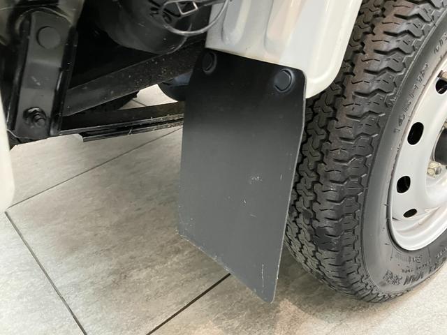 ハイゼットトラックスタンダード　５ＭＴ　パートタイム４ＷＤ　走行３千キロ弱５ＭＴ　パートタイム４ＷＤ　ＡＭ／ＦＭステレオ　エアコン　パワステ　マニュアルレベリング（滋賀県）の中古車