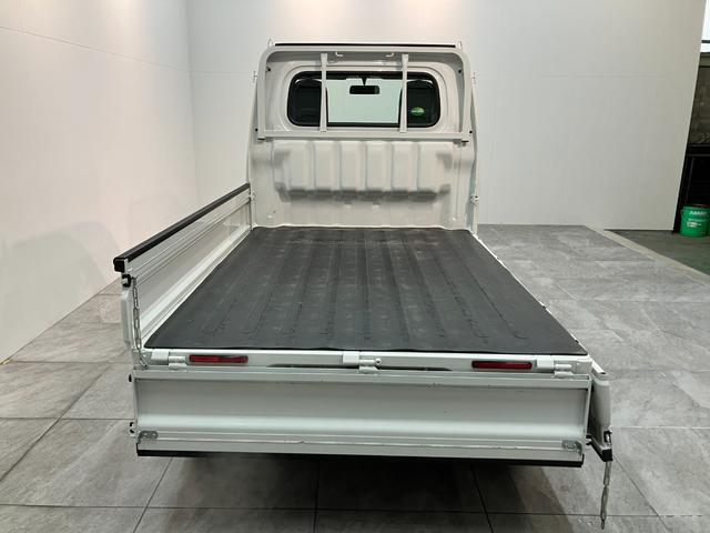 ハイゼットトラックスタンダード　５ＭＴ　パートタイム４ＷＤ　走行３千キロ弱５ＭＴ　パートタイム４ＷＤ　ＡＭ／ＦＭステレオ　エアコン　パワステ　マニュアルレベリング（滋賀県）の中古車