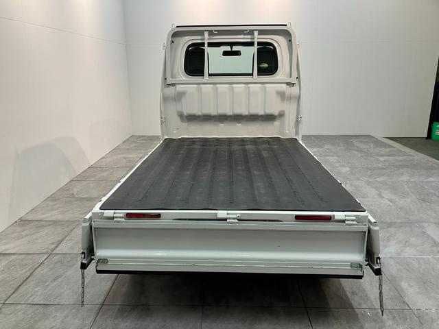 ハイゼットトラックスタンダード　５ＭＴ　パートタイム４ＷＤ　走行３千キロ弱５ＭＴ　パートタイム４ＷＤ　ＡＭ／ＦＭステレオ　エアコン　パワステ　マニュアルレベリング（滋賀県）の中古車