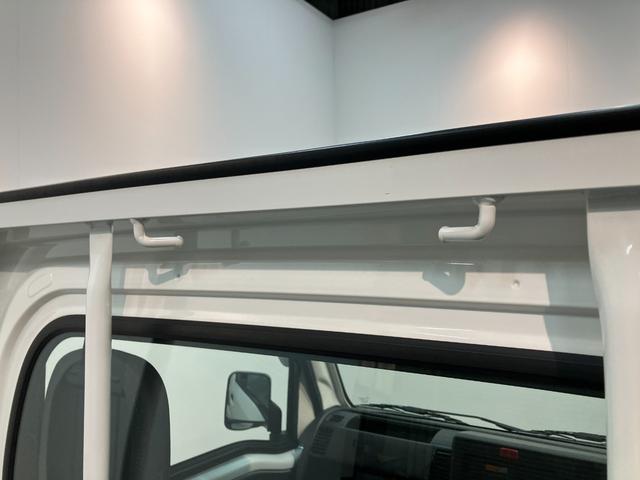 ハイゼットトラックスタンダード　５ＭＴ　パートタイム４ＷＤ　走行３千キロ弱５ＭＴ　パートタイム４ＷＤ　ＡＭ／ＦＭステレオ　エアコン　パワステ　マニュアルレベリング（滋賀県）の中古車