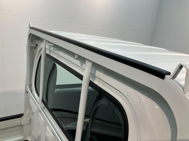 ハイゼットトラックスタンダード　５ＭＴ　パートタイム４ＷＤ　走行３千キロ弱５ＭＴ　パートタイム４ＷＤ　ＡＭ／ＦＭステレオ　エアコン　パワステ　マニュアルレベリング（滋賀県）の中古車