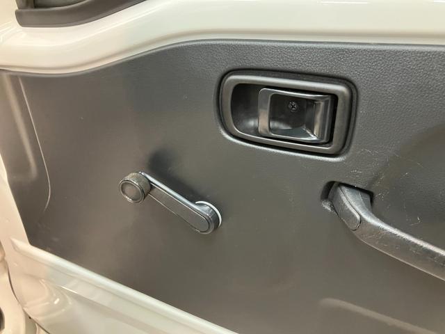 ハイゼットトラックスタンダード　５ＭＴ　パートタイム４ＷＤ　走行３千キロ弱５ＭＴ　パートタイム４ＷＤ　ＡＭ／ＦＭステレオ　エアコン　パワステ　マニュアルレベリング（滋賀県）の中古車