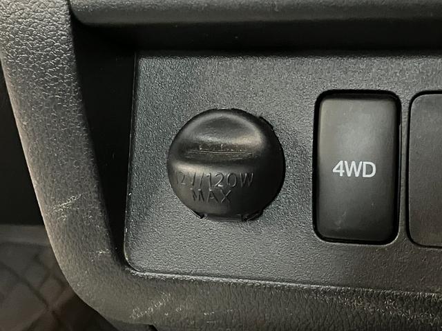 ハイゼットトラックスタンダード　５ＭＴ　パートタイム４ＷＤ　走行３千キロ弱５ＭＴ　パートタイム４ＷＤ　ＡＭ／ＦＭステレオ　エアコン　パワステ　マニュアルレベリング（滋賀県）の中古車