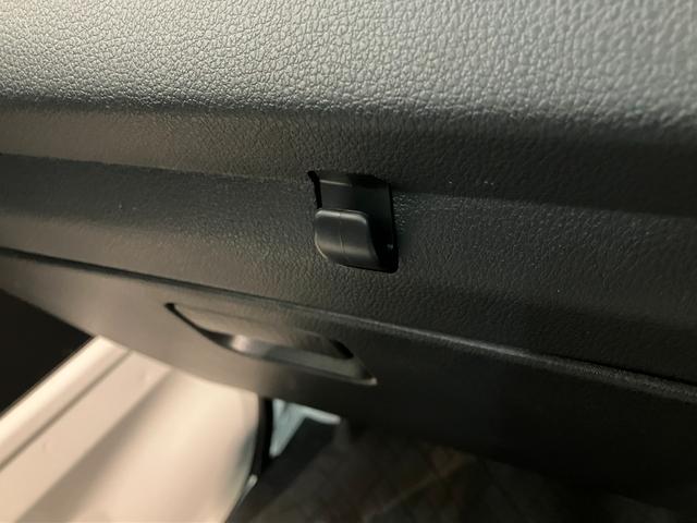 ハイゼットトラックスタンダード　５ＭＴ　パートタイム４ＷＤ　走行３千キロ弱５ＭＴ　パートタイム４ＷＤ　ＡＭ／ＦＭステレオ　エアコン　パワステ　マニュアルレベリング（滋賀県）の中古車