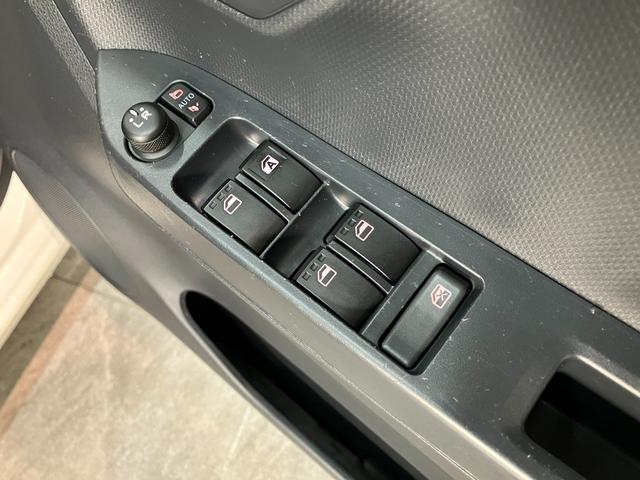 ミライースＧ　ＳＡ３　スマートキー　前席シートヒーター　ＬＥＤライト衝突被害軽減ブレーキ　スマアシ３　コーナーセンサー　バックカメラ（ナビ装着時用）　ＬＥＤヘッドライト　オートライト　電動格納式ミラー　オートエアコン　シートヒーター　スマートキー　エコアイドル（滋賀県）の中古車