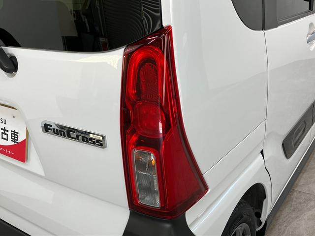 タントファンクロス 9型ディスプレイオーディオ 駐車支援システム衝突被害軽減ブレーキ コーナーセンサー 9型ディスプレイオーディオ フルセグ Bluetooth USB パノラマカメラ 両側電動スライドドア 前席シートヒーター LED スマートパノラマパーキング(滋賀県)の中古車