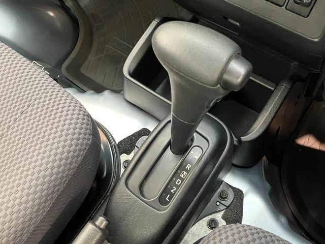 ハイゼットトラックジャンボＳＡ３ｔ　４ＷＤ　ＡＴ車　キーレス　パワーウインドウ衝突被害軽減ブレーキ　スマアシ３ｔ　リヤーコーナーセンサー　ＣＤステレオ　ＬＥＤヘッドライト　パワーウインドウ　荷台作業灯　マニュアルレベリング　キーレスエントリー　パートタイム４ＷＤ　ＡＴ車（滋賀県）の中古車