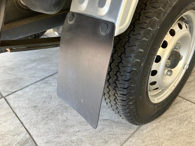 ハイゼットトラックジャンボＳＡ３ｔ　４ＷＤ　ＡＴ車　キーレス　パワーウインドウ衝突被害軽減ブレーキ　スマアシ３ｔ　リヤーコーナーセンサー　ＣＤステレオ　ＬＥＤヘッドライト　パワーウインドウ　荷台作業灯　マニュアルレベリング　キーレスエントリー　パートタイム４ＷＤ　ＡＴ車（滋賀県）の中古車