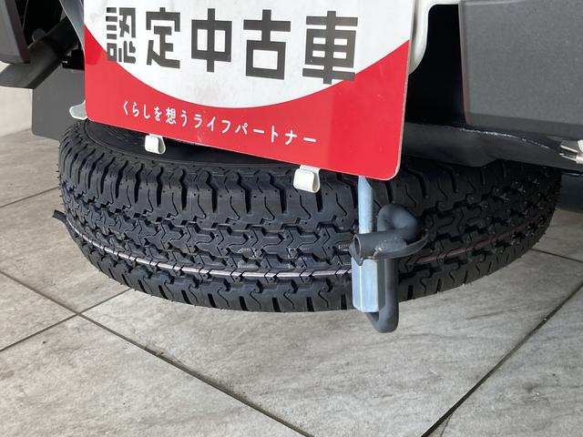 ハイゼットトラックスタンダード　ＣＶＴ　ＡＭ／ＦＭラジオ　届出済未使用車衝突被害軽減ブレーキ　コーナーセンサー　２ＷＤ　ＣＶＴ　ＡＭ／ＦＭラジオ　オートライト　マニュアルエアコン　マニュアルレベリング　届出済未使用車（滋賀県）の中古車