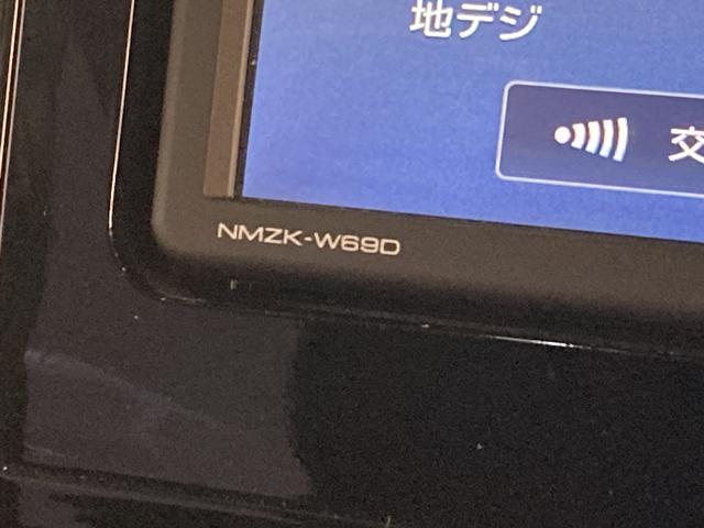 トールカスタムＧ　リミテッド　ＳＡIII　フルセグナビ　車検整備付衝突被害軽減ブレーキ　コーナーセンサー　フルセグナビ　Ｂｌｕｅｔｏｏｔｈ　ＤＶＤ再生　全周囲カメラ　ドラレコ　クルコン　前席シートヒーター　両側電動スライドドア　ＬＥＤ　スマートキー　エコアイドル（滋賀県）の中古車