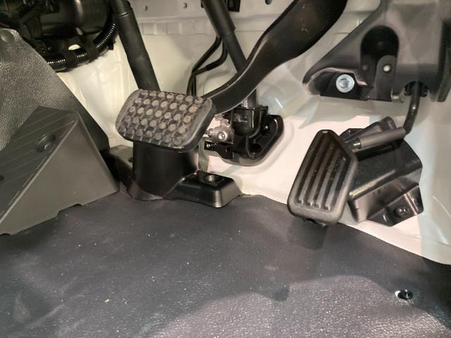 ハイゼットトラックＥＸＴ　４ＷＤ　ＣＶＴ　フルセグナビ　バックカメラ　ドラレコ衝突被害軽減ブレーキ　コーナーセンサー　４ＷＤ　ＣＶＴ　フルセグナビ　Ｂｌｕｅｔｏｏｔｈ　ＤＶＤ再生　バックカメラ　ナビ連動前後ドラレコ　ＥＴＣ　スーパーデフロック　ＬＥＤ　オートライト　エコアイドル（滋賀県）の中古車