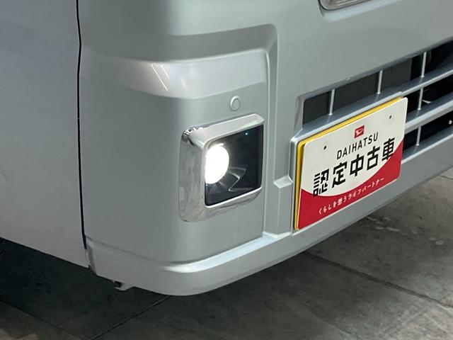 ハイゼットトラックジャンボエクストラ　４ＷＤ　ＣＶＴ　ＬＥＤ　届出済未使用車衝突被害軽減ブレーキ　コーナーセンサー　電子制御式４ＷＤ　ＣＶＴ　ＬＥＤ　オートライト　オートエアコン　スーパーデフロック　電動格納式ドアミラー　前席パワーウインドウ　スマートキー　エコアイドル（滋賀県）の中古車