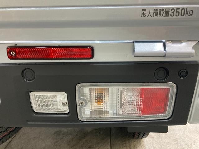 ハイゼットトラックジャンボエクストラ　４ＷＤ　ＣＶＴ　ＬＥＤ　届出済未使用車衝突被害軽減ブレーキ　コーナーセンサー　電子制御式４ＷＤ　ＣＶＴ　ＬＥＤ　オートライト　オートエアコン　スーパーデフロック　電動格納式ドアミラー　前席パワーウインドウ　スマートキー　エコアイドル（滋賀県）の中古車